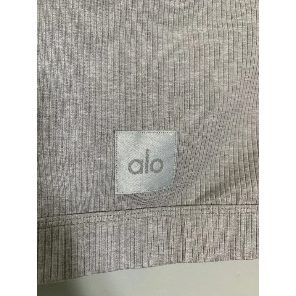 Alo Yoga blissful henley Bra Top Women Small Grey Ribbed Short Sleeve Scoop Neck